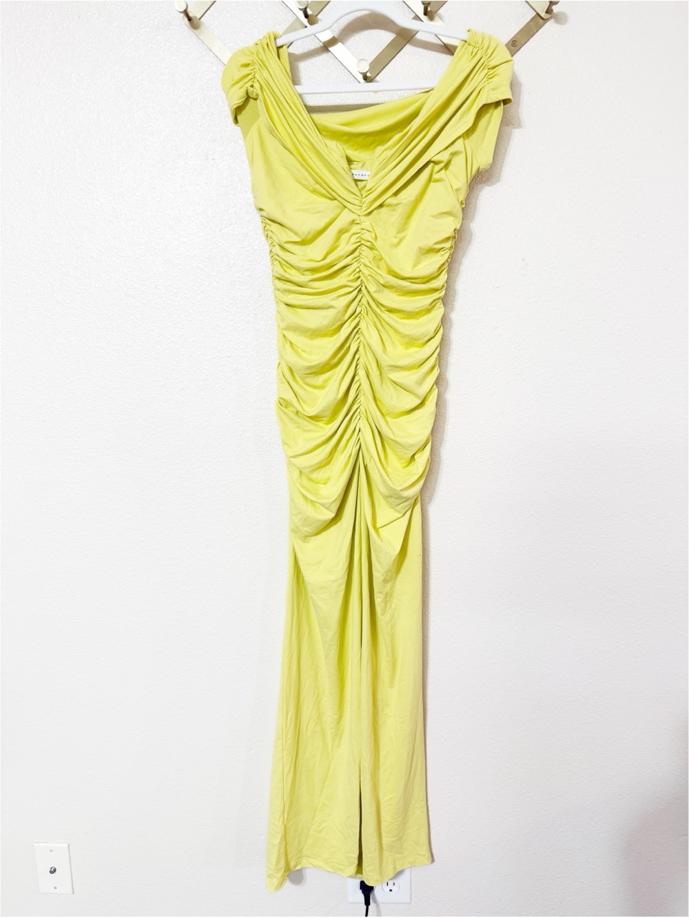 Susana Monaco V Wire Gathered Off The Shoulder Dress in Lemon Zest Revolve NEW - Picture 4 of 10